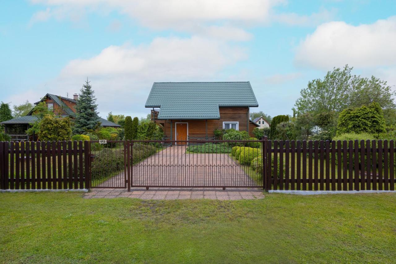 Family Vacation House With Garden & Parking By Noclegi Renters Zastan Exterior foto